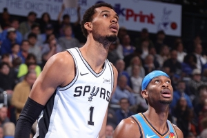 徐静雨：文班防守端价值完爆历史其他中锋 若我能投MVP票会给文班