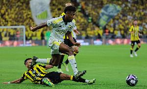 沙特媒体：科曼和西马坎周三接受了检查，以确定具体伤情