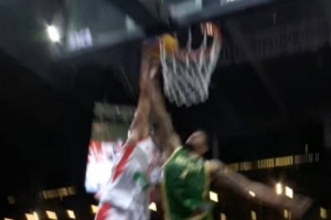 中国三人男篮21-15战胜卫冕冠军澳大利亚 以小组第一晋级八强！