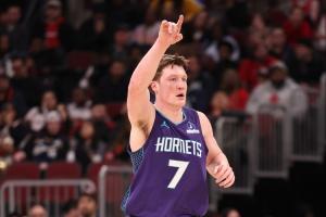 三分王悬念终结？克尼佩尔264球&领先10球 东契奇缺席剩余常规赛