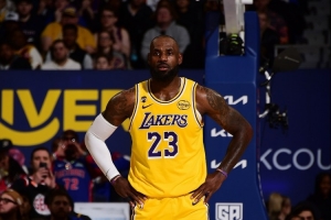 贝弗利：41岁老詹做三当家仍能拿20+ 只要他想绝对能打到46、7岁