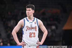 媒体人:新疆换帅想要在仅剩8轮情况下进季后赛 除非有奇迹发生