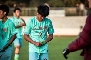 董路：坚决支持国少教练组对刘凯源严格要求，对队员是种保护