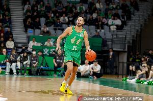 手热得发烫!辽宁外援哈维打满首节6中5&4记三分砍下14分1板