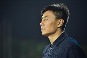 直播吧：李玮锋接近执教中甲宁波，预计今晚到宁波开启最终谈判