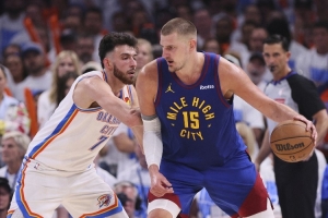 小托马斯:不管雷霆和马刺有多强 没人想在季后赛碰掘金