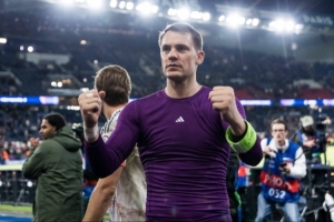 诺伊尔扑出姆总贴地斩！舒梅切尔：这可能是赛季最佳扑救