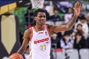 媒体人:深圳男篮成绩进步这么大 跟外援选得好且使用得当有关系