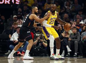 会轮休吗？湖人未来两战对手勇士太阳都已锁定排名 收官战打爵士