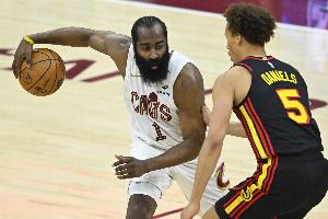 首轮潜在对手?ESPN明日胜率预测:哈登单核骑士48.3% 老鹰51.7%