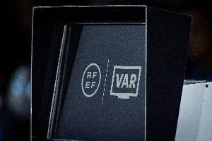 前裁判：VAR正确的比例是压倒性的，但错误的判罚更能吸引眼球