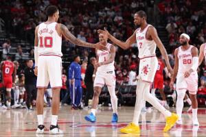 高歌猛进！火箭豪取8连胜超越湖人升至西部第四 和掘金差1个胜场