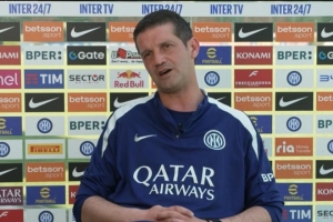 齐沃：巴斯托尼不需要做心理咨询，网暴他的人才需要看心理医生