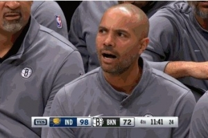 草台班子？末节开场裁判给错球权回表重打 篮网主帅目瞪口呆