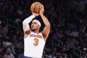 记者：绿军面对尼克斯曾经百试不爽的错防现在面对着极大的考验