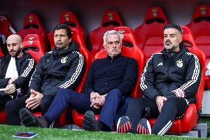 可提前解约！葡媒：穆帅希望续约，但清楚赛季末离队也是一种可能