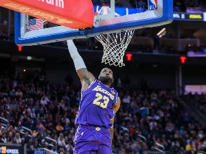 詹姆斯生涯第23次单季场均20+5+5 历史其余球员最多只做到过10次