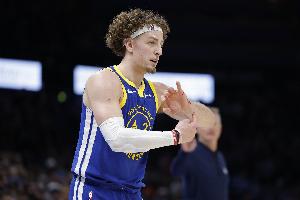 空切非常积极!波杰姆斯基半场12中5得10分 12次出手全队最多