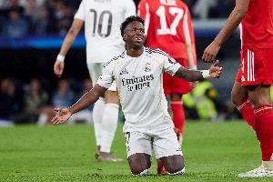 不买大牌！法尔克：拜仁绝不可能签维尼修斯，他的形象与球队不符