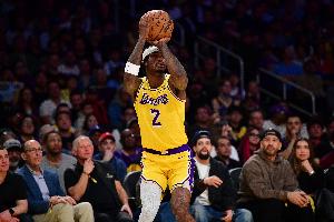 不要处理球!范德比尔特3中1拿到2分6板5助 4次失误