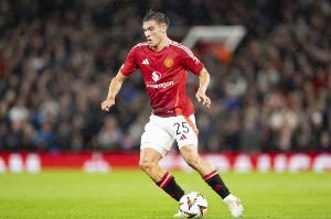 意媒：门德斯在运作曼联后腰乌加特加盟那不勒斯