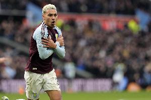 贵！电讯报：曼联枪手蓝军巴黎有意罗杰斯 维拉要价或达9000万镑