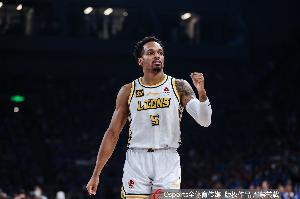 解说谈广厦:布朗状态仍需润滑 只能说缺件的法拉利还是法拉利