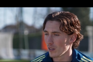 威尔逊:祖父下注我能为威尔士效力赢了很多钱,第二天就退休了