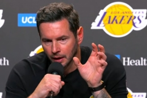 【完整版】雷迪克赛后：詹姆斯展现领导力 球队正重塑赢球精气神