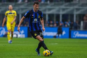 图片报:多特今夏最多可能需要引进8人,目标包括帕瓦尔、桑乔