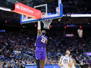 41岁打背靠背！詹姆斯：我现在累坏了 迫不及待想回家吃饭睡觉