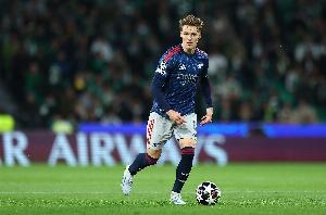 邮报:厄德高养伤期间负责教练和球员的联系,他在幕后的作用很大