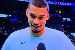 老实孩子!文班:如果我之前打满65场 我今天肯定轮休