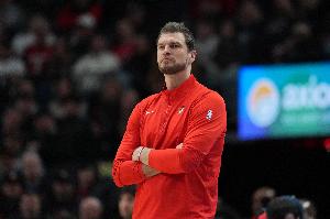 斯普利特：不去想各种传闻&只专注本职工作 下赛季像继续执教球队