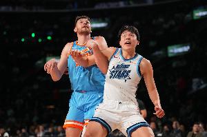 克林根有危机意识吗？徐静雨：他没有好像也没啥大事 打首发足够