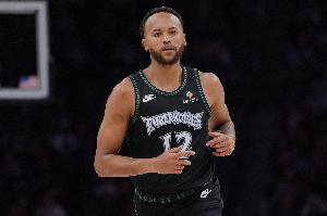 率先发力！李凯尔首节5中3贡献7分3板1助 正负值+2