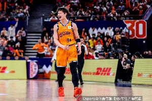 里程碑之夜！王哲林生涯得分超越刘炜升至历史第五！下位追朱芳雨