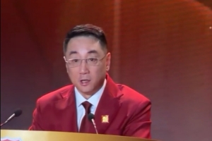 王非：这么多年我最骄傲的不是拿了多少冠军 而是没有停止学习