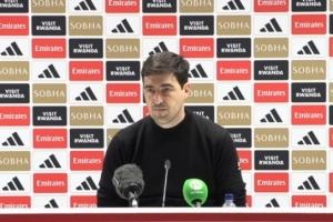 伊劳拉：我一直担心定位球防守，但除了那个点球判罚我们做得很好