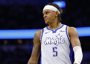 不太准!班凯罗半场11中4拿到12分6板6助 三分2中0