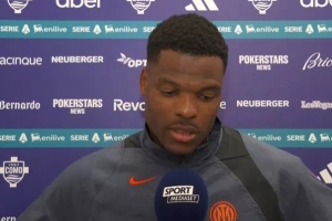 邓弗里斯:对阵科莫0-2落后完成逆转绝非易事 梅开二度献给妹妹