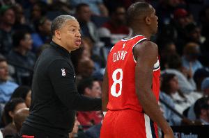 卢:若克里斯·邓恩都进不了最佳防守阵容 那评这奖项有何意义?