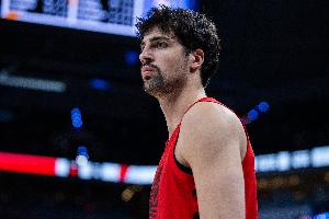 收官战开拓者先发:阿夫迪亚、亨德森、霍勒迪、卡马拉、克林根