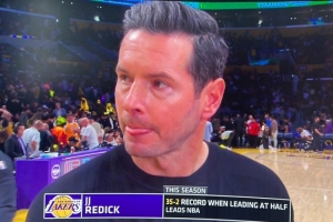 领先爵士17分！雷迪克：这是季后赛前的一次热身 上半场做得不错