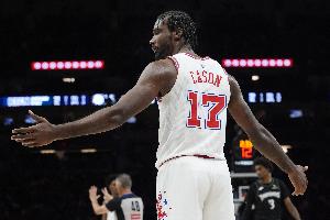 希望你季后赛给力!伊森17中8得到20分8板3助 三分5中1