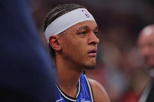 状元!班凯罗失误打铁不断 22中7拿23分10板11助6失误 三分5中0