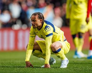 亏麻！热刺6500万欧签队史标王西蒙斯，英超26场1球球队俯冲英冠