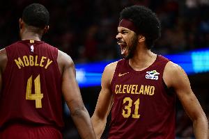 弗莱：骑士的对抗强度存疑 莫布里&阿伦会被米切罗&唐斯生吞活剥