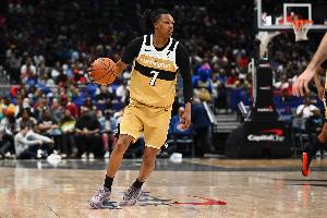 有铁人潜质!二年级球员卡林顿连续两个赛季82场全勤!