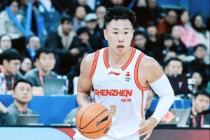 大将之风!贺希宁23中15高效砍下全队最高33分 正负值+18